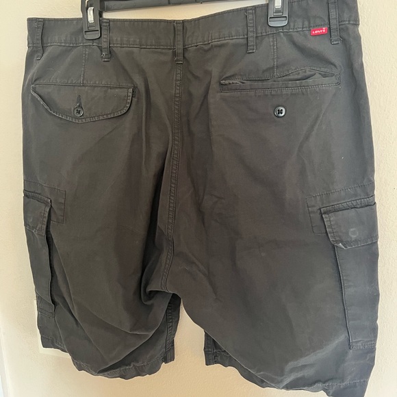 Gray cargo shorts - Picture 2 of 6